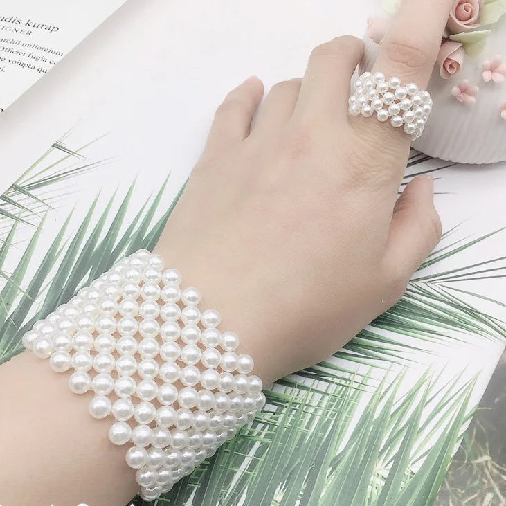 Elegant Crystal Imitation Pearl Bracelet Multilayer Stretchable Pearl Bracelet Pearl Bracelet for Women Bridal Jewelry Gift