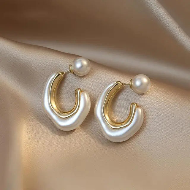 2023 New C-shaped Imitation Pearl Earring Fashion Design High-end Hoop Earrings for Women Trendy Jewelry Elegant  Jewelry Gift