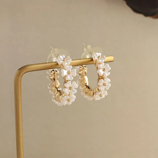 2023 New C-shaped Imitation Pearl Earring Fashion Design High-end Hoop Earrings for Women Trendy Jewelry Elegant  Jewelry Gift